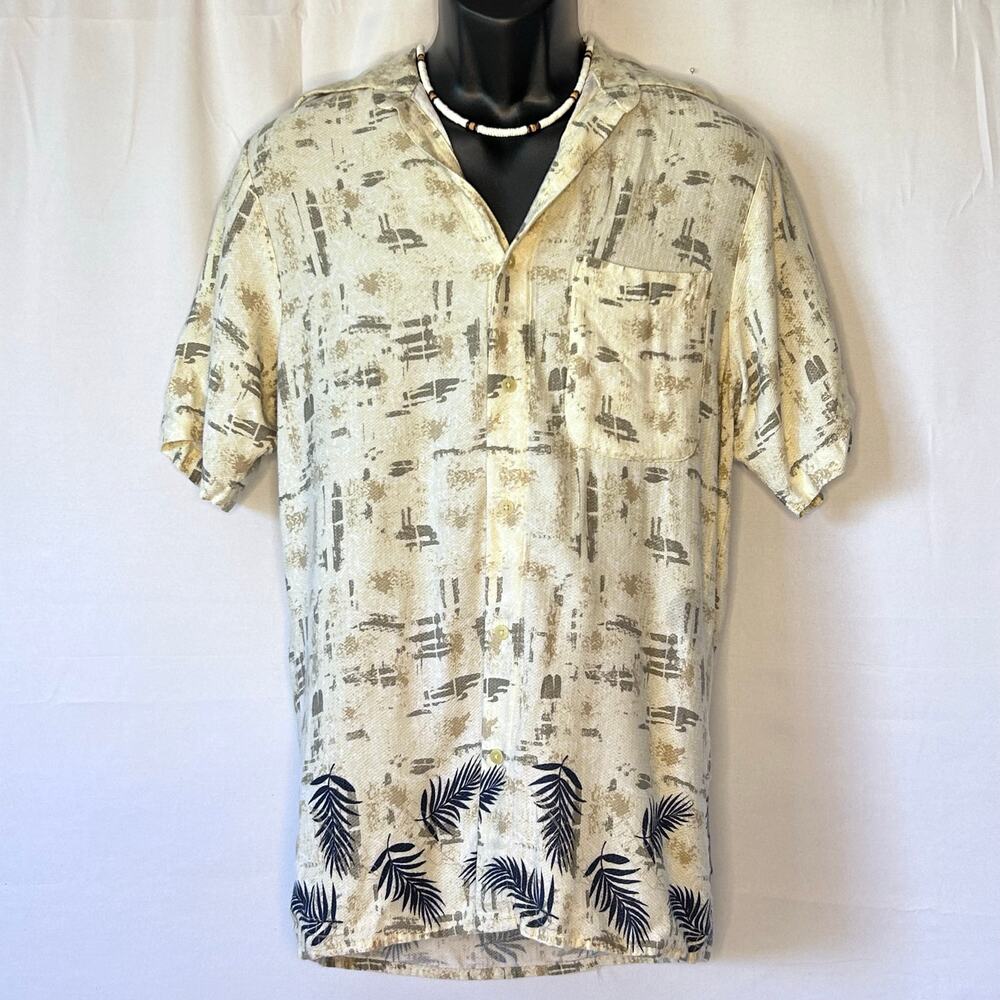 John Henry Men’s Medium Abstract Tropical Palm Leaf Button-Up Shirt vacation